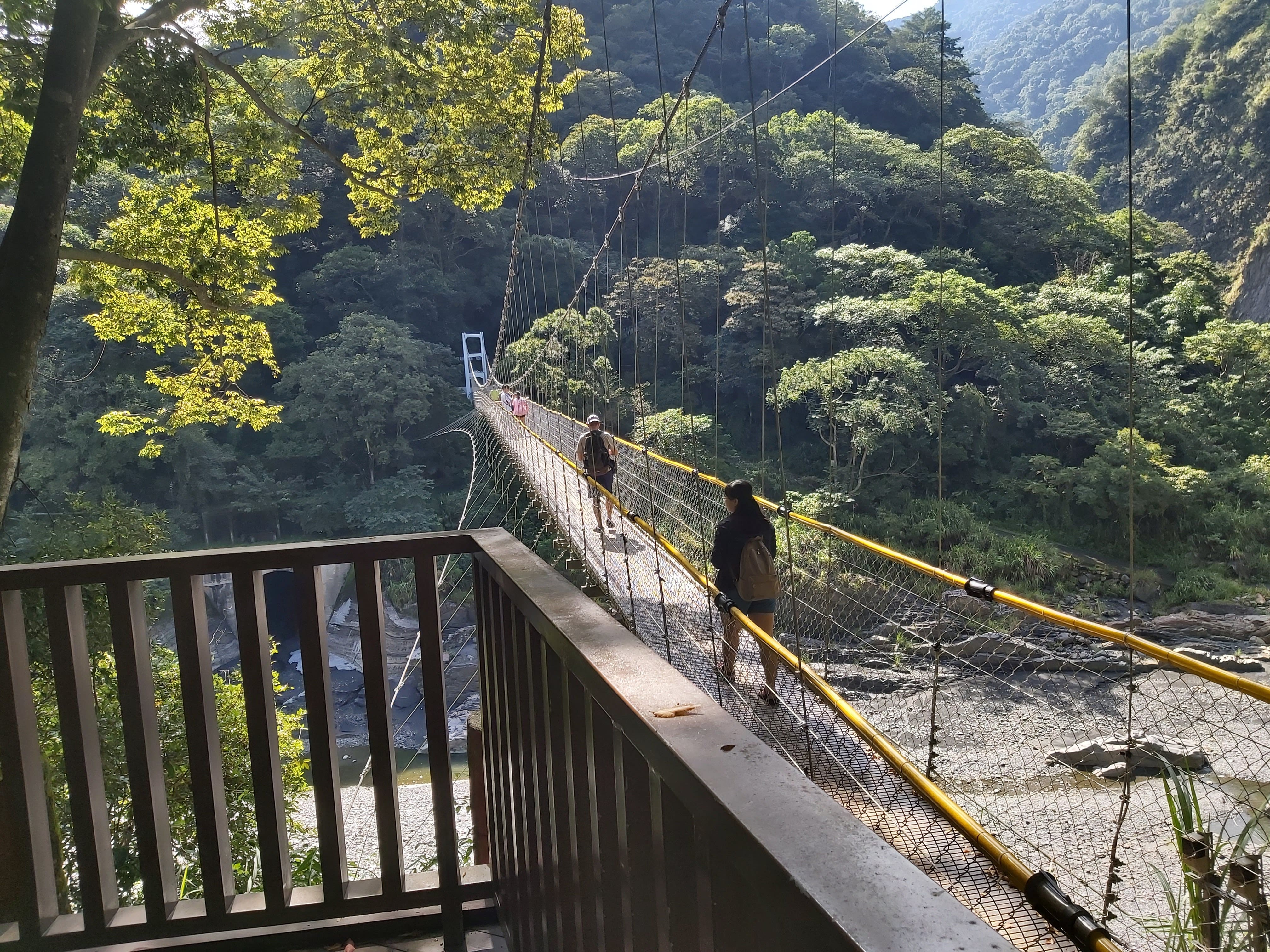 思源吊橋