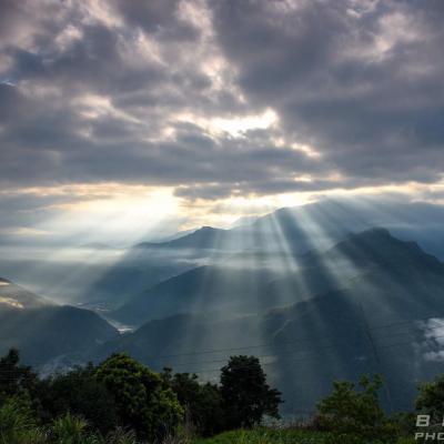 武界日出雲海美景